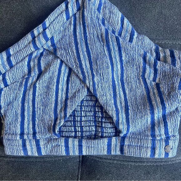 Roxy Blue Striped Cutout Cropped Halter Top - Picture 6 of 10